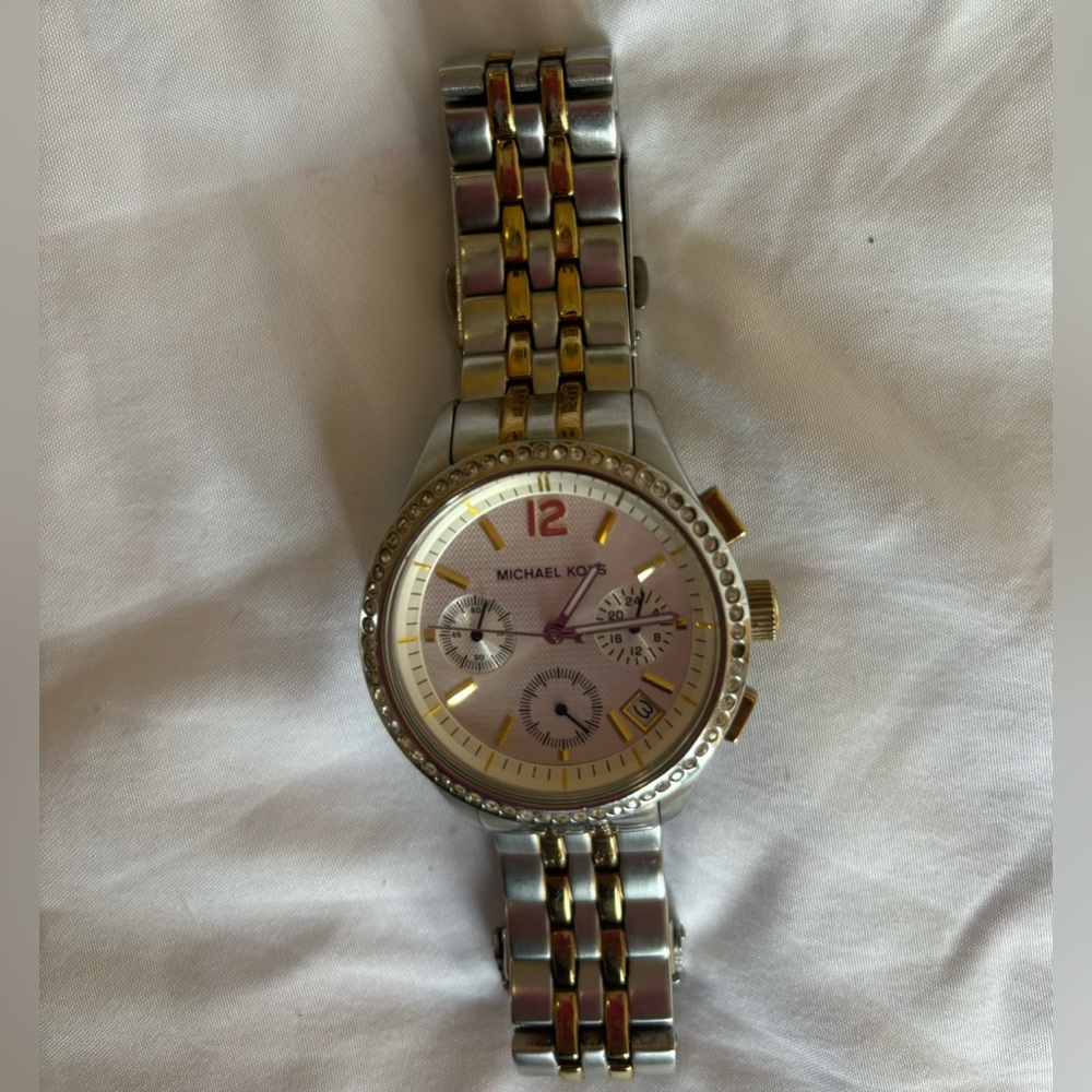 Michael Kors Stainless Steel Women’s Watch - Picture 3 of 6